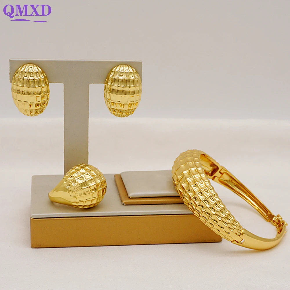 

Latest Design Simple 3Pcs Jewelry Sets Gold Color Dubai Russian Elegant Classic Earrings Bracelet & Ring Bracelet Sets