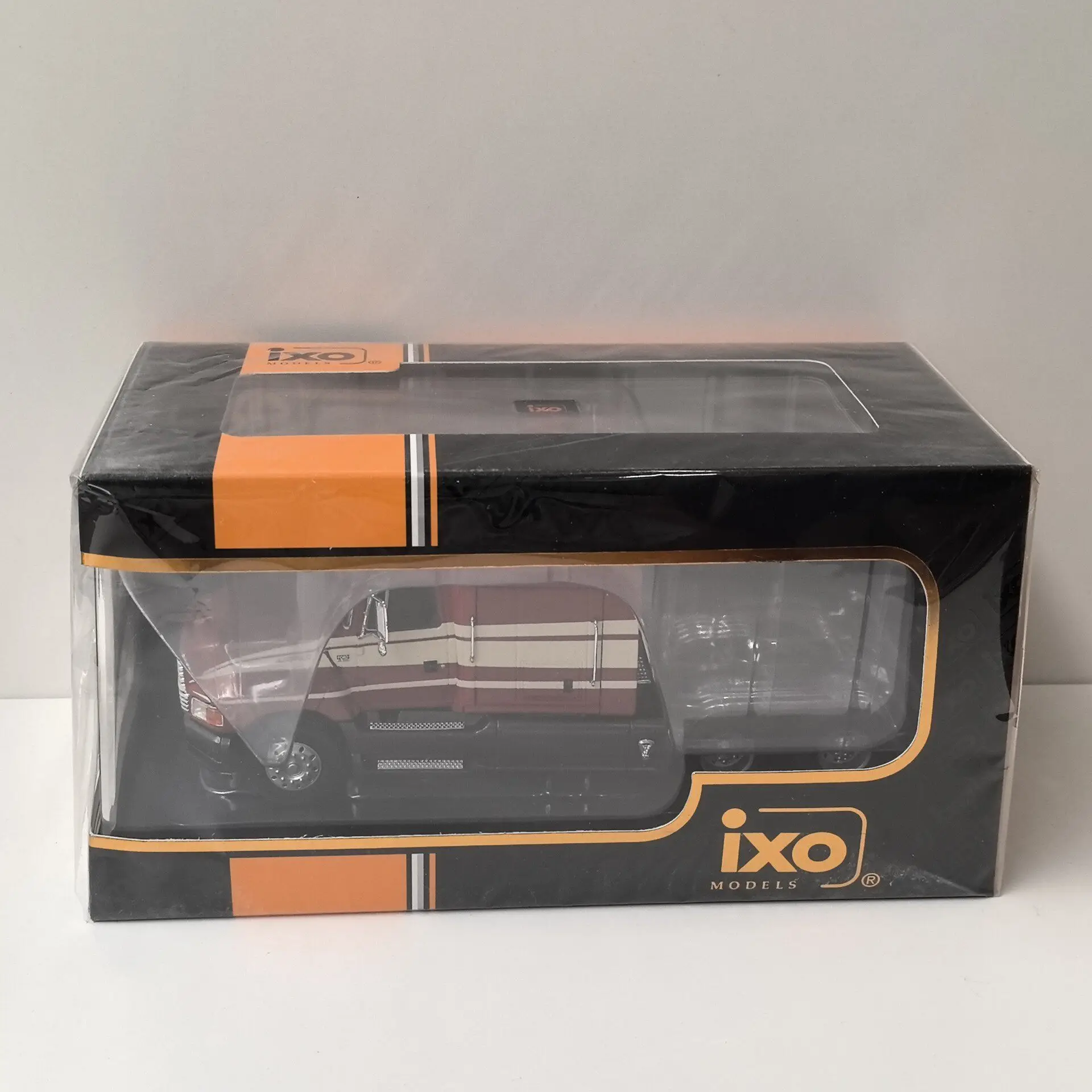 

Аксессуары для моделей: Сломанные детали для литой модели автомобиля FORD AEROMAX 1990 в масштабе 1/43 от IXO, из сплава.