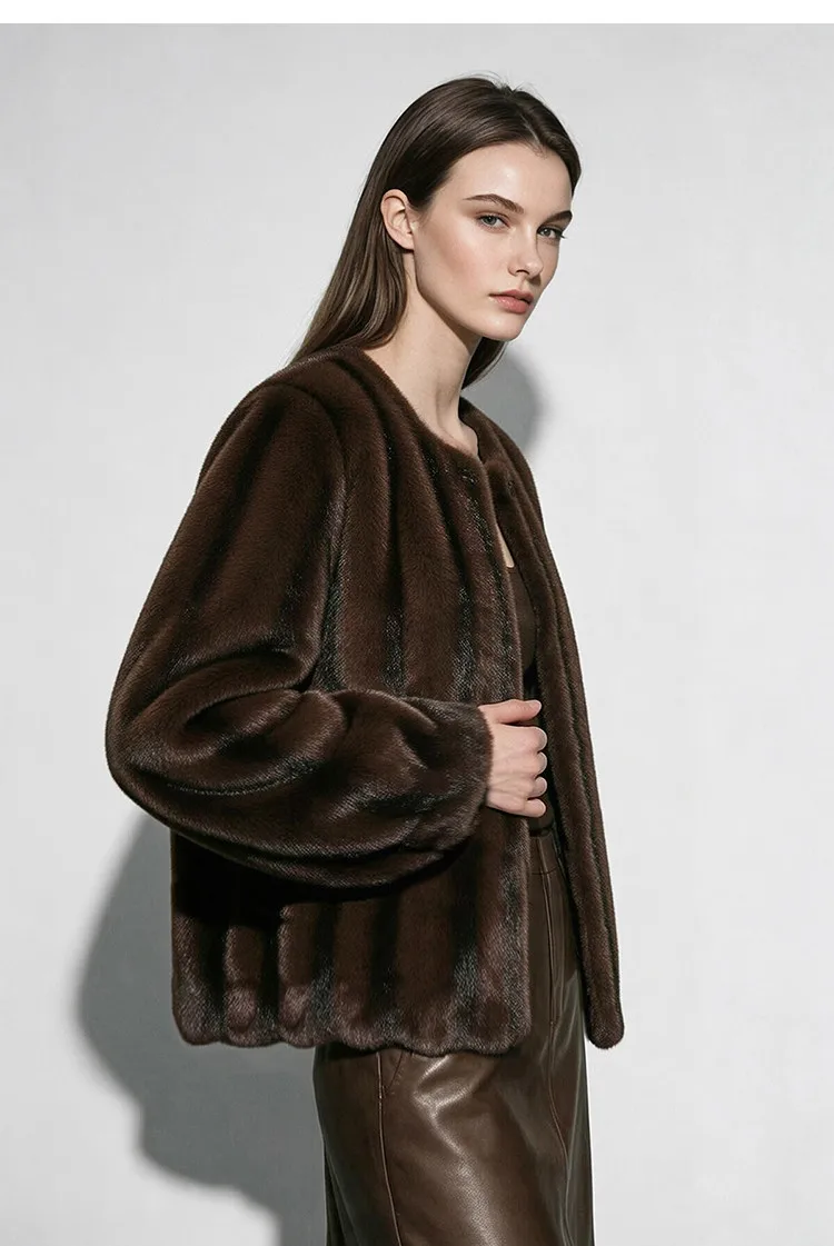 Amii Crew Neck Faux Fur Coat Lantern Sleeve Loose Fit Warm Light Luxury Minimalist 2026 Winter Women's Fur Coat 12624109