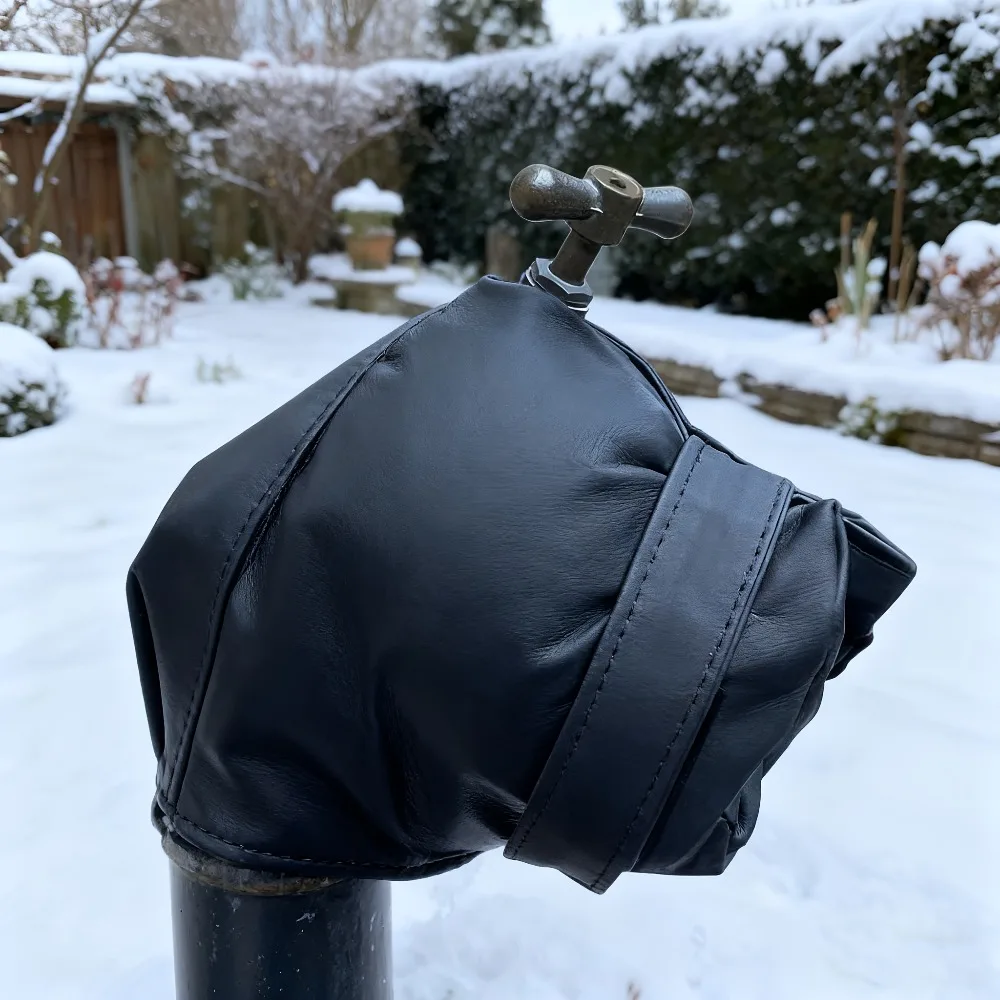 Outdoor Faucet Cover Freeze Protection, Leather Style Water Spigot Insulation Jacket, Frost Proof Tap Protector for Winter