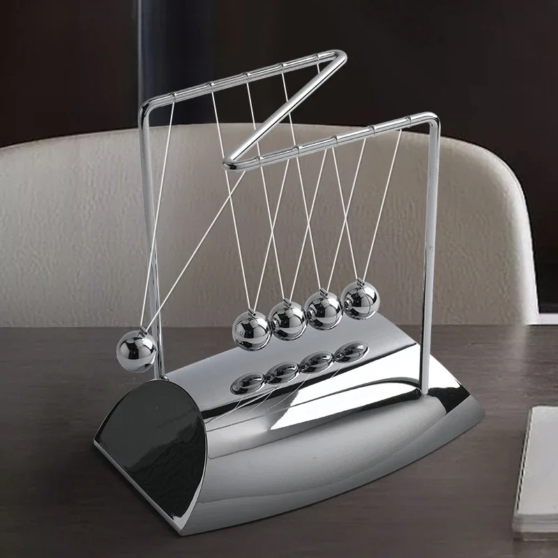 

Perpetual motion machine Newton pendulum ball chaos pendulum office opened, housewarming study desk