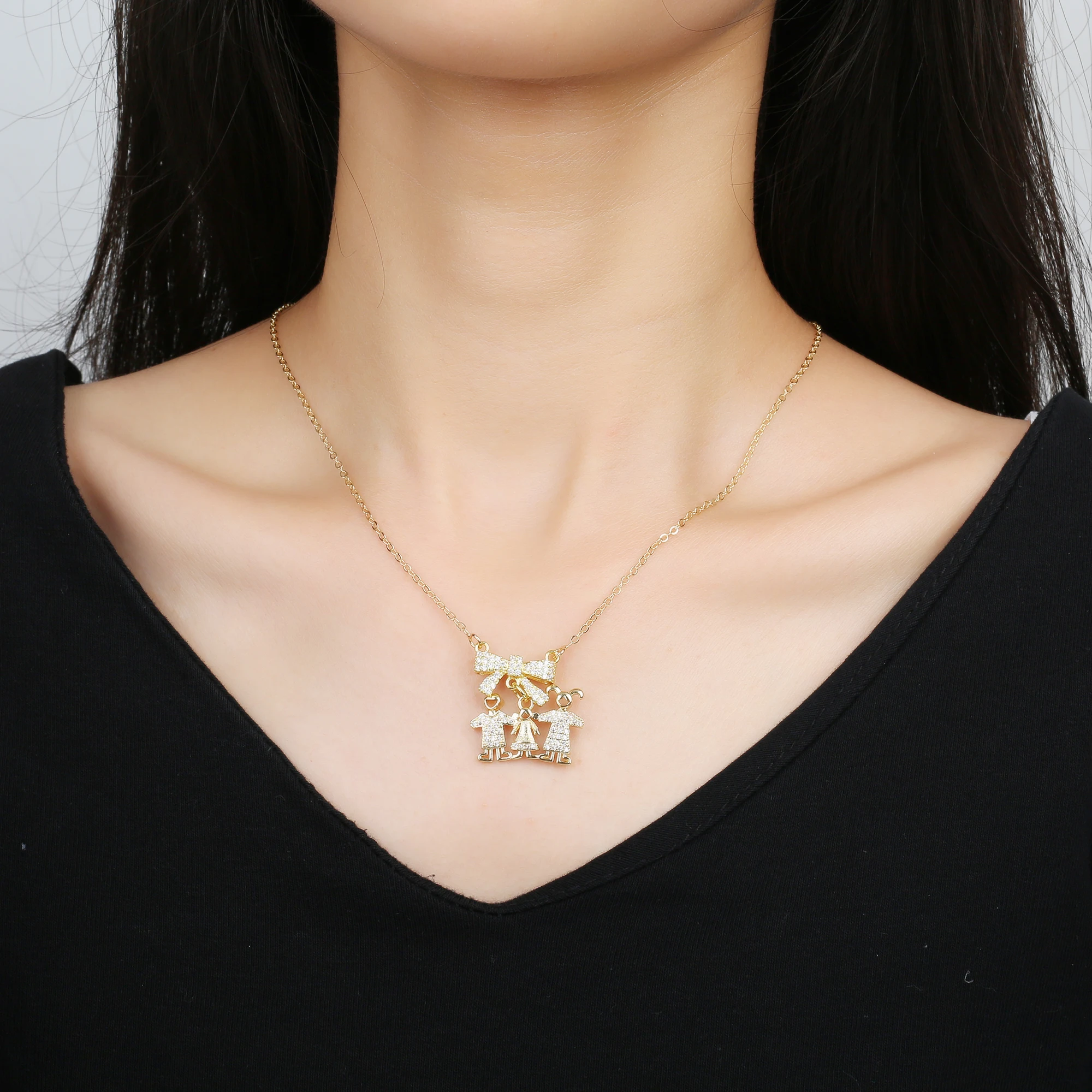New Creative Gold-Plated Zirconia Mom, Dad And Child Theme Pendant Necklace Classic For Mother\'S Day Birthday Jewelry Gift