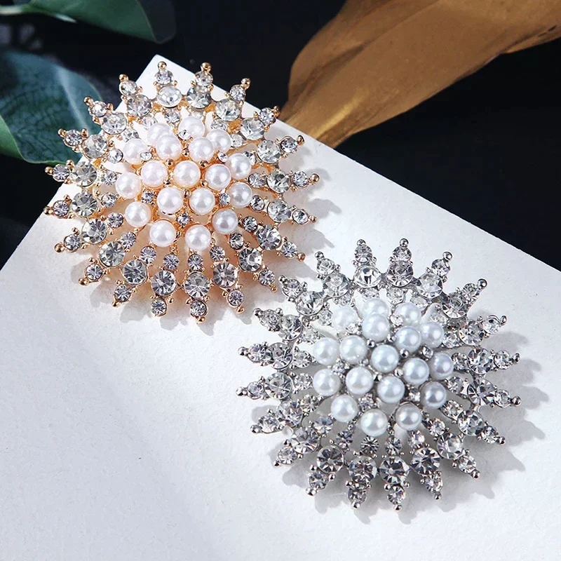1PC Rhinestone Flower Brooches Pearl Classic Brooch Pins Women Jewelry Accessories