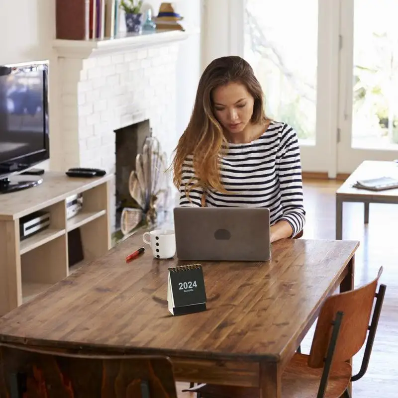 Portable Desktop Calendar Thick Paper Twin-Wire Binding Tiny Calendar Thick Paper Twin-Wire Binding Tiny Calendar Academic Year