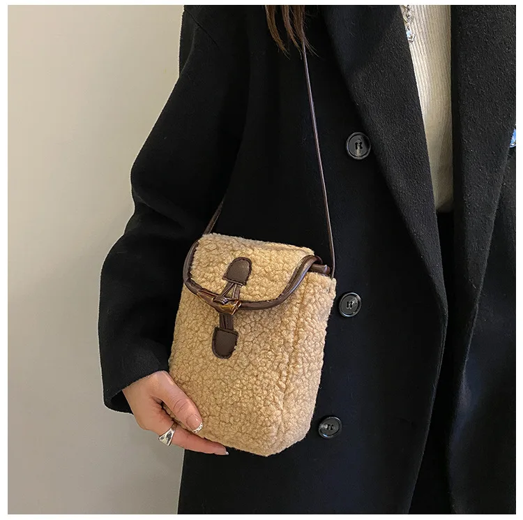 Winter Lambswool Phone Bag Women Faux Fur Shoulder Bags Sweet Lovely Portable Wallets Female Plush Crossbody Bag Square Purse