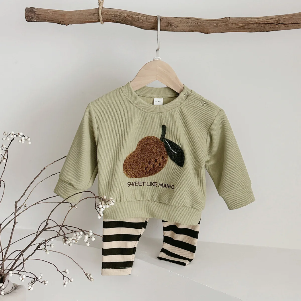 Casual Sweatshirts Boys Toddler Girls Cartoon Clothing New Crewneck Mango Embroidery Pullovers Pants 2Pcs Long Sleeve Tracksuits