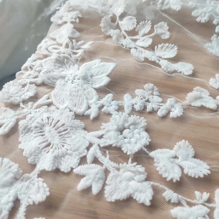 Mleczna jedwabna haftowana koronkowa tkanina, spódnica do sukienki, haft 3D, zasłona z liści kwiatowych, damska koronkowa tkanina, szycie DIY, RS4096 — zdjęcie 3