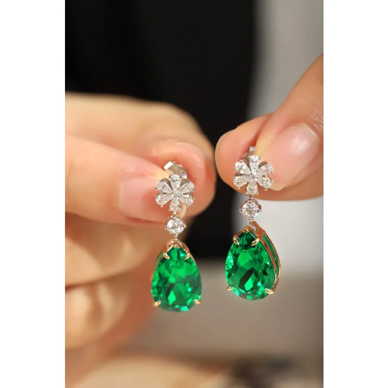 

RUIF Luxurious 9k Gold 11ct/2pcs Lab Grown Emerald Earrings for Women Beautiful Fine Jewelry Suitable for All Occasions