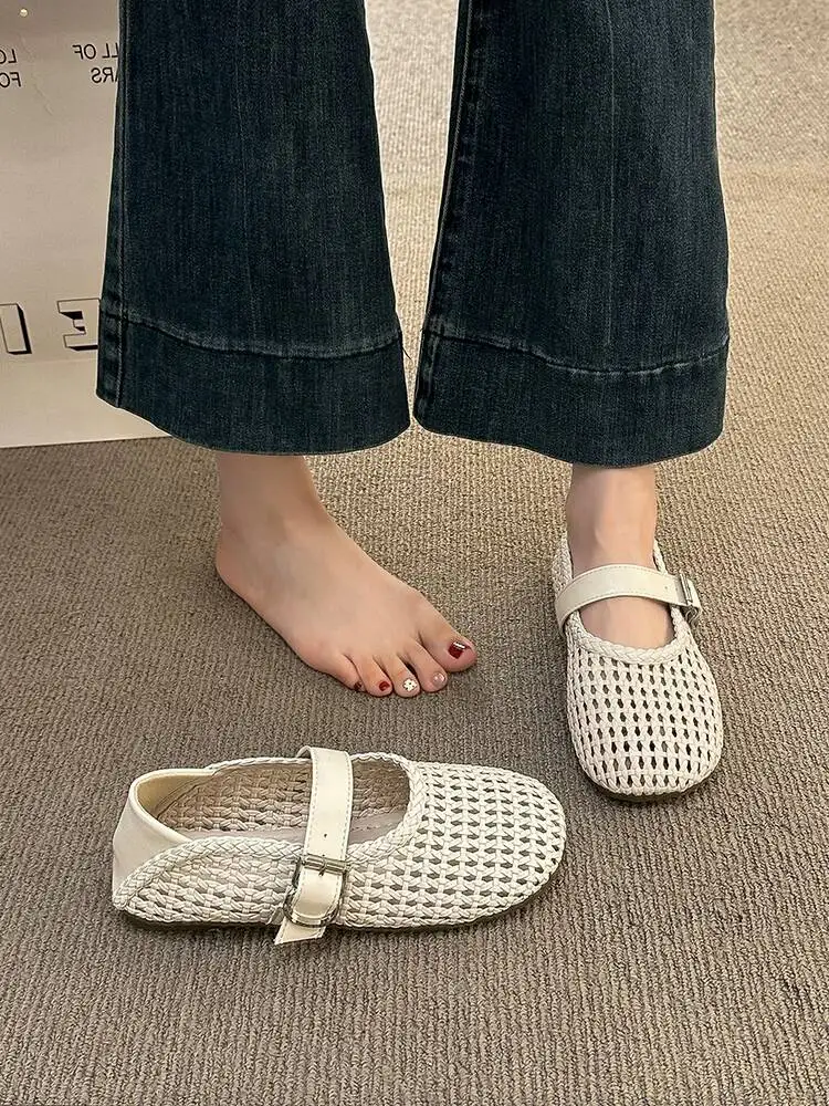 

2026 Summer New French Style Closed Toe Mary Jane Shoes Hollow Mesh Flat Sandals Elegant Daily Footwear With Dresses Comfortable