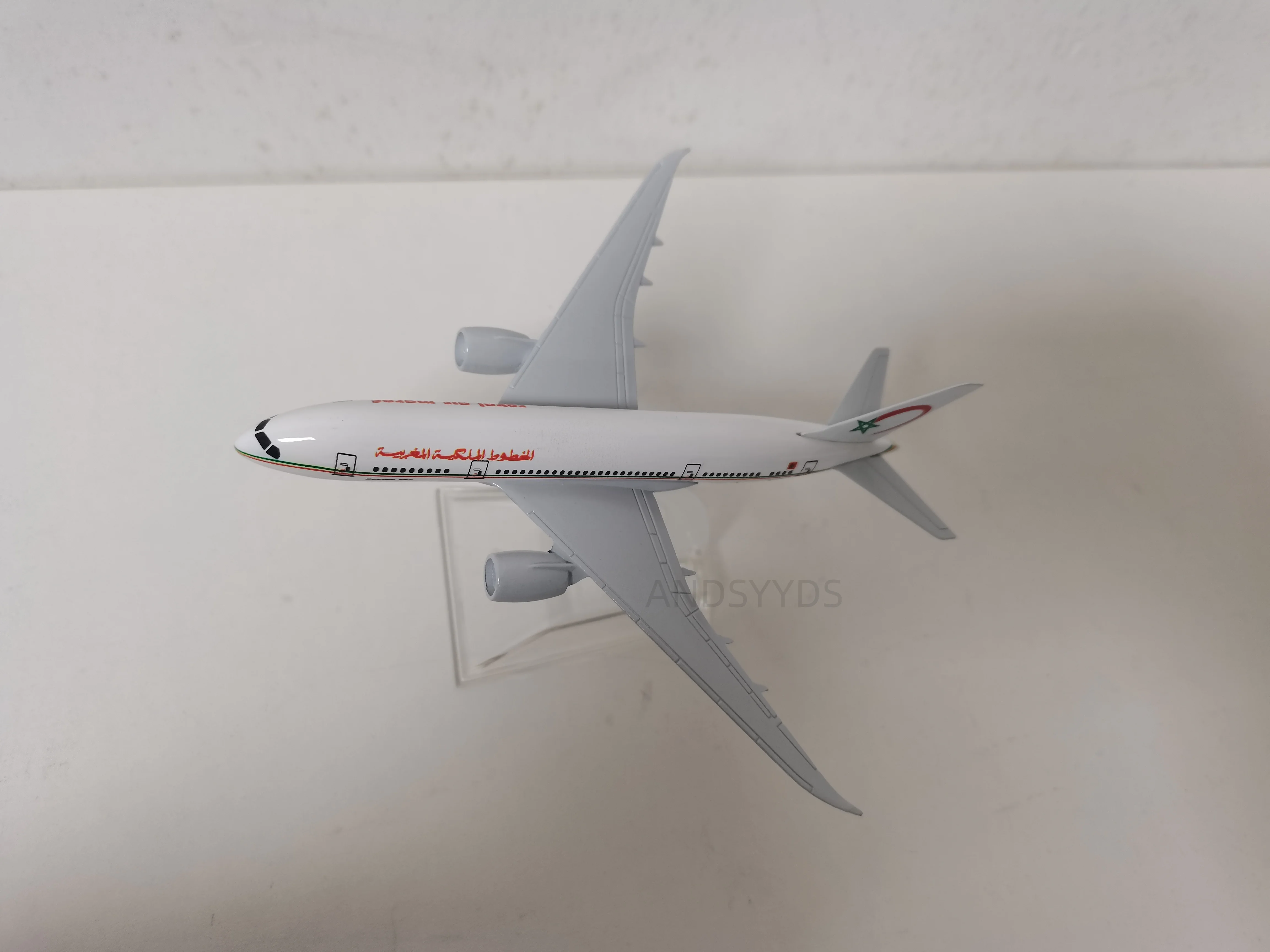 Diecast Metal 1:400 Plane Model Airplane 16cm Bangladesh Airways Aircraft B787 Airplane Model Alloy with Stand Decoration Desk