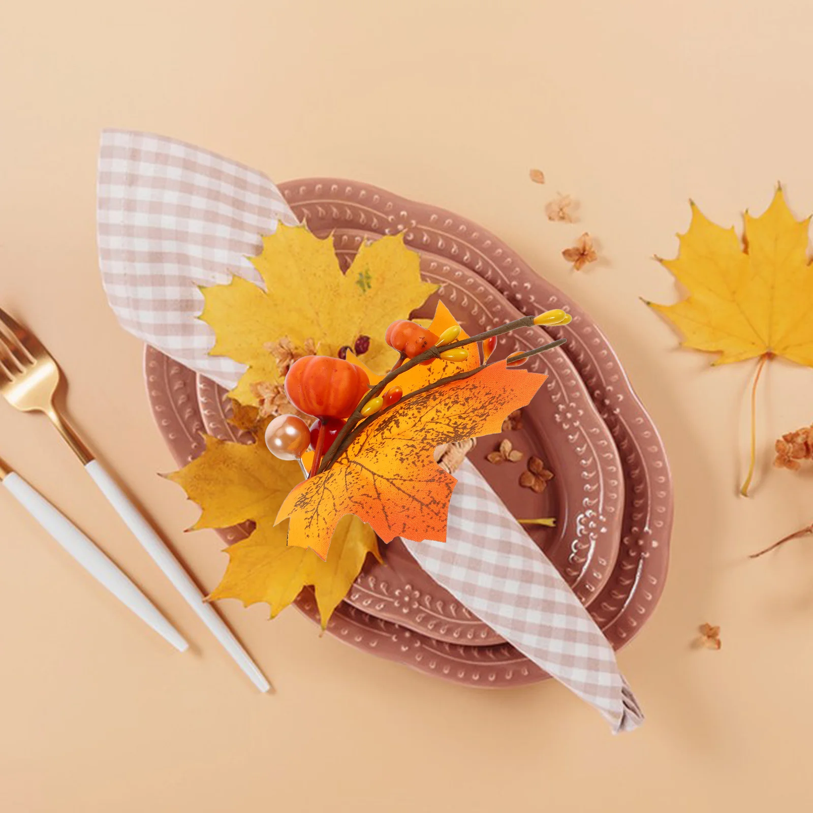 

2pcs Maple Leaf Design Restaurant Table Buckles Decorative Dining Decors Party Rings Festival Holder Autumn Serviette Rings