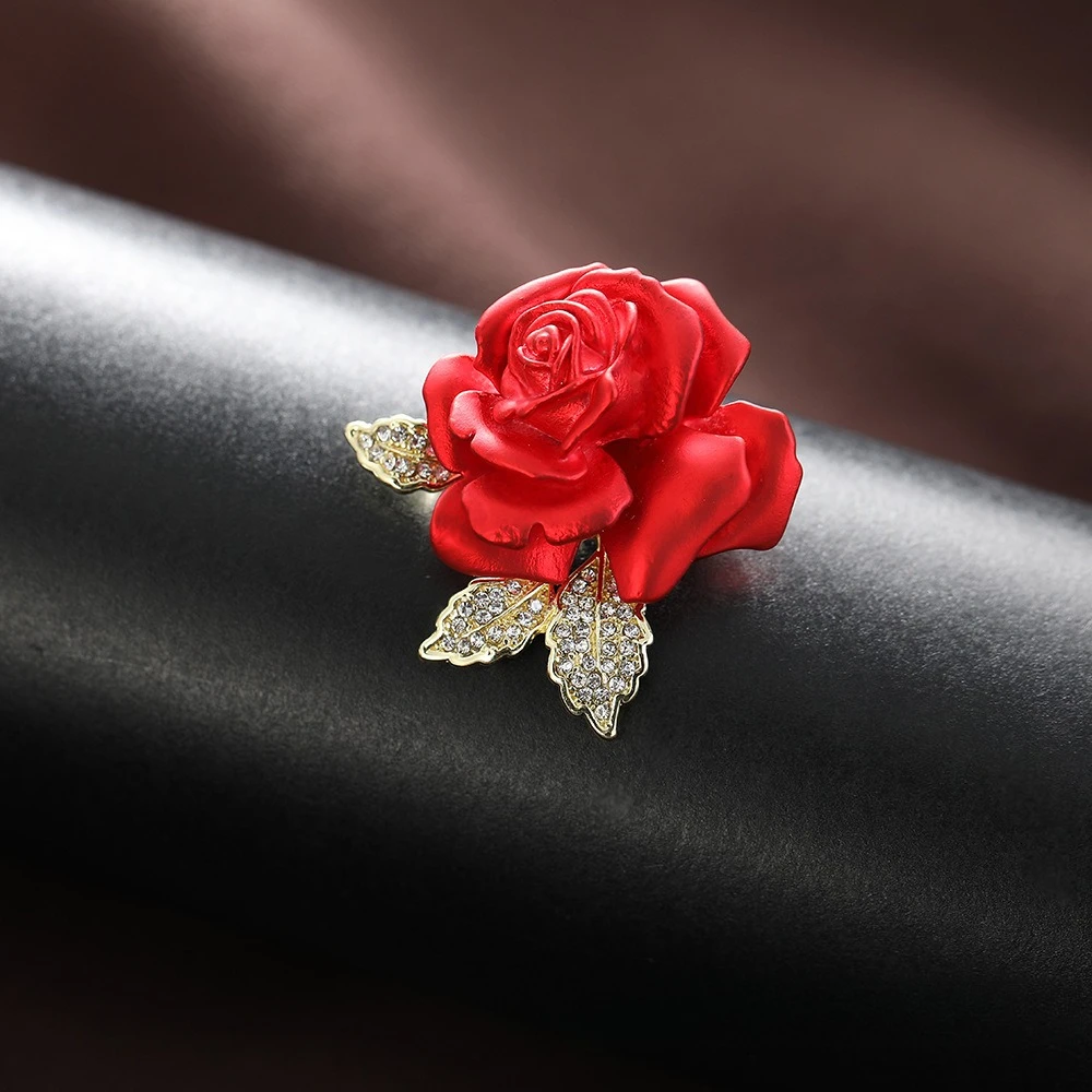 Beautiful Rose Flower Brooches Shiny Rhinestone Studded Gold Color Metal Pins Clothing Ornaments