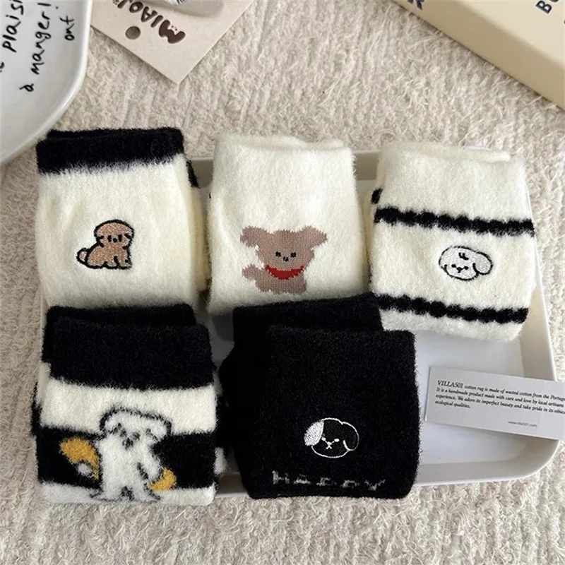 5 أزواج الجوارب النسائية مجموعة الكورية لطيف الكرتون جرو Kawaii مضحك منتصف جوارب أنبوبية الشتاء أفخم الدافئة سميكة جوارب يمكن السير بها على الأرض لفتاة #4