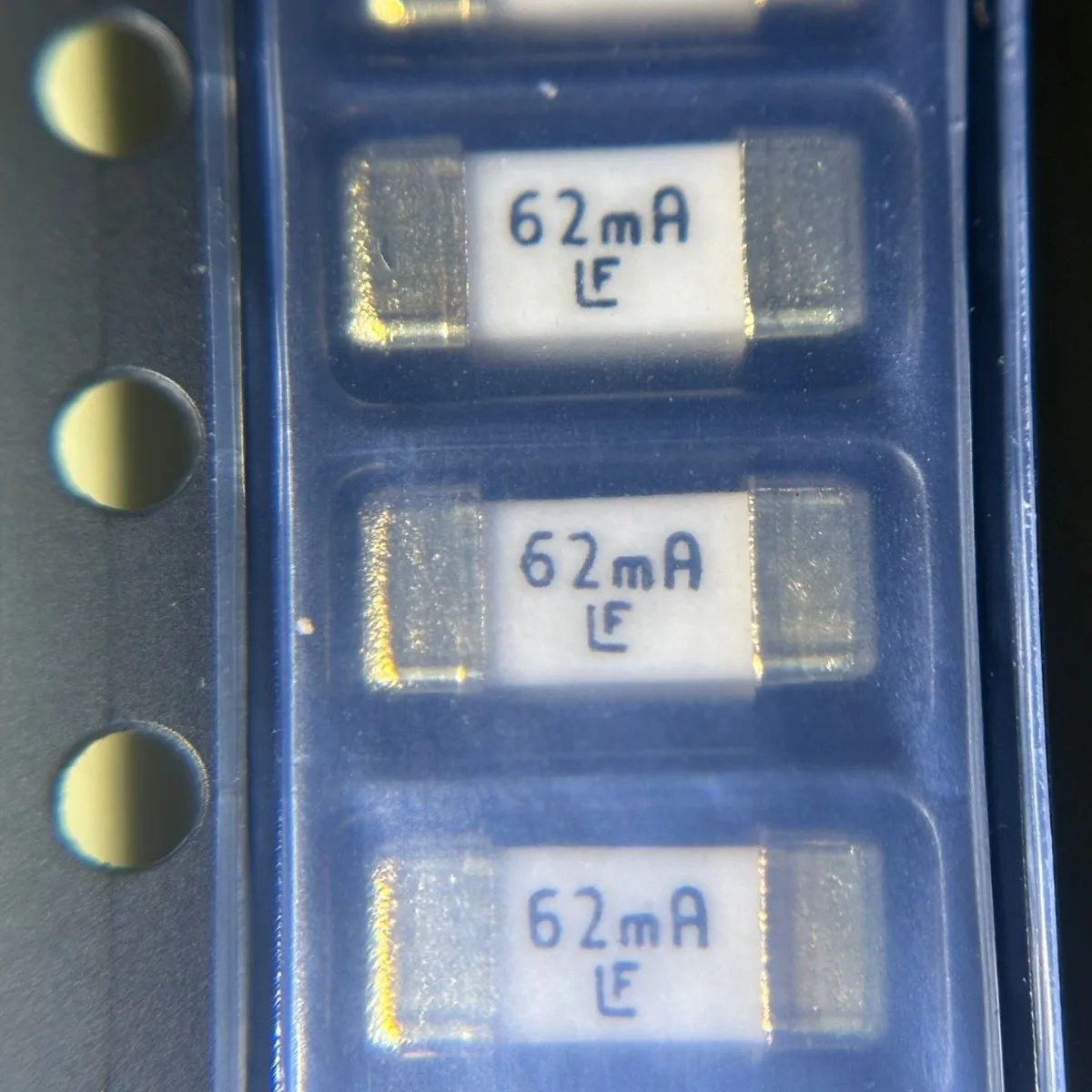 

Одноразовый предохранитель 0448.062MR Шелкография 62 мА Оригинальная интегральная схема микросхемы Littelfuse