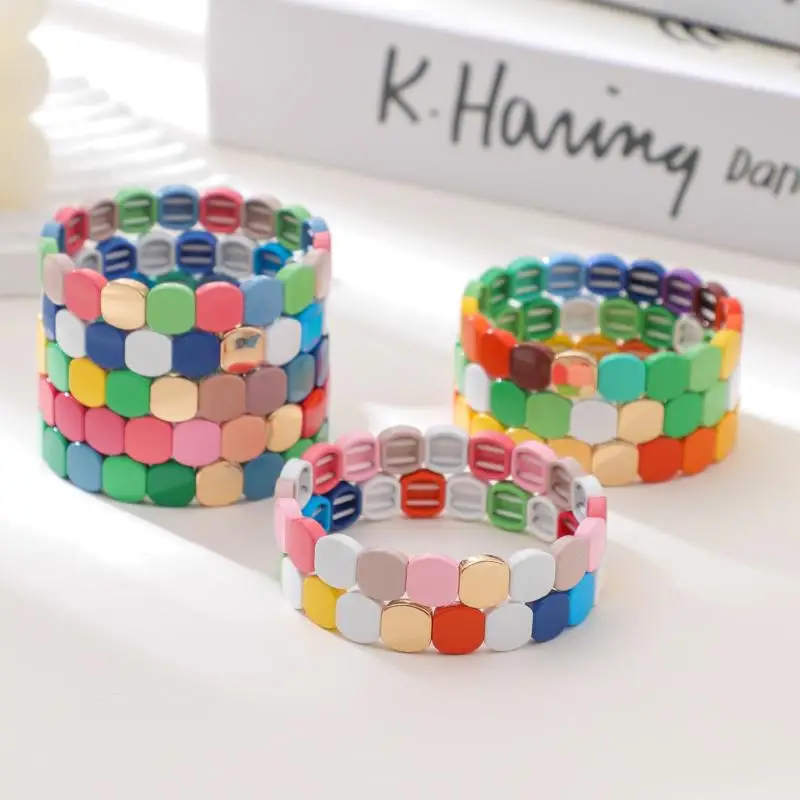 Buntes Wabenperlen-Legierungsarmband, gut verarbeiteter polierter Perlenarmreif für Damen, Schmuck für Hochzeitsgäste im Sommer. – Detail 3