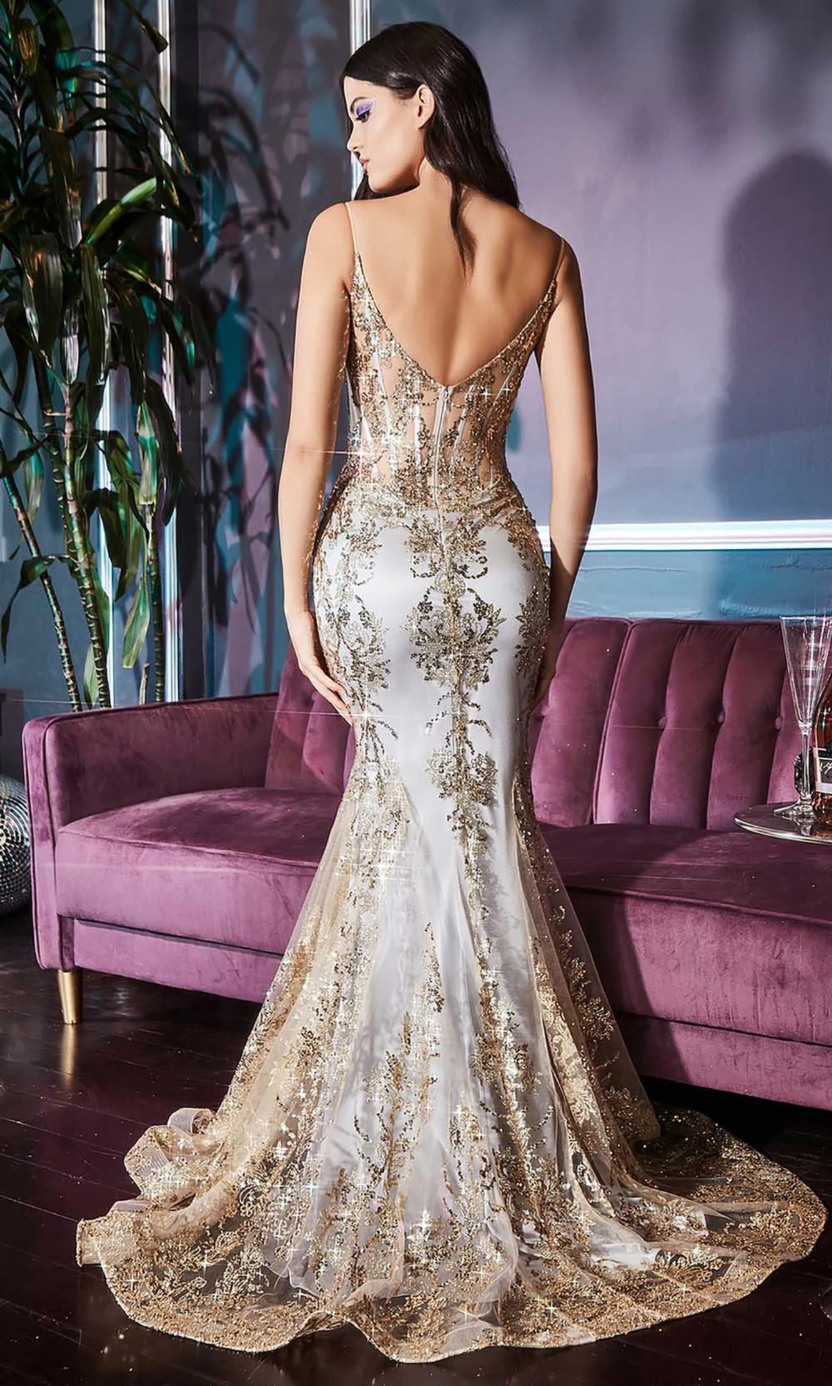 Elegant Mermaid Evening Dresses Shine Gold Appliques Sexy Slim Fit Sling V-Neck Sweep Train Backless Prom Dresses Custom Made