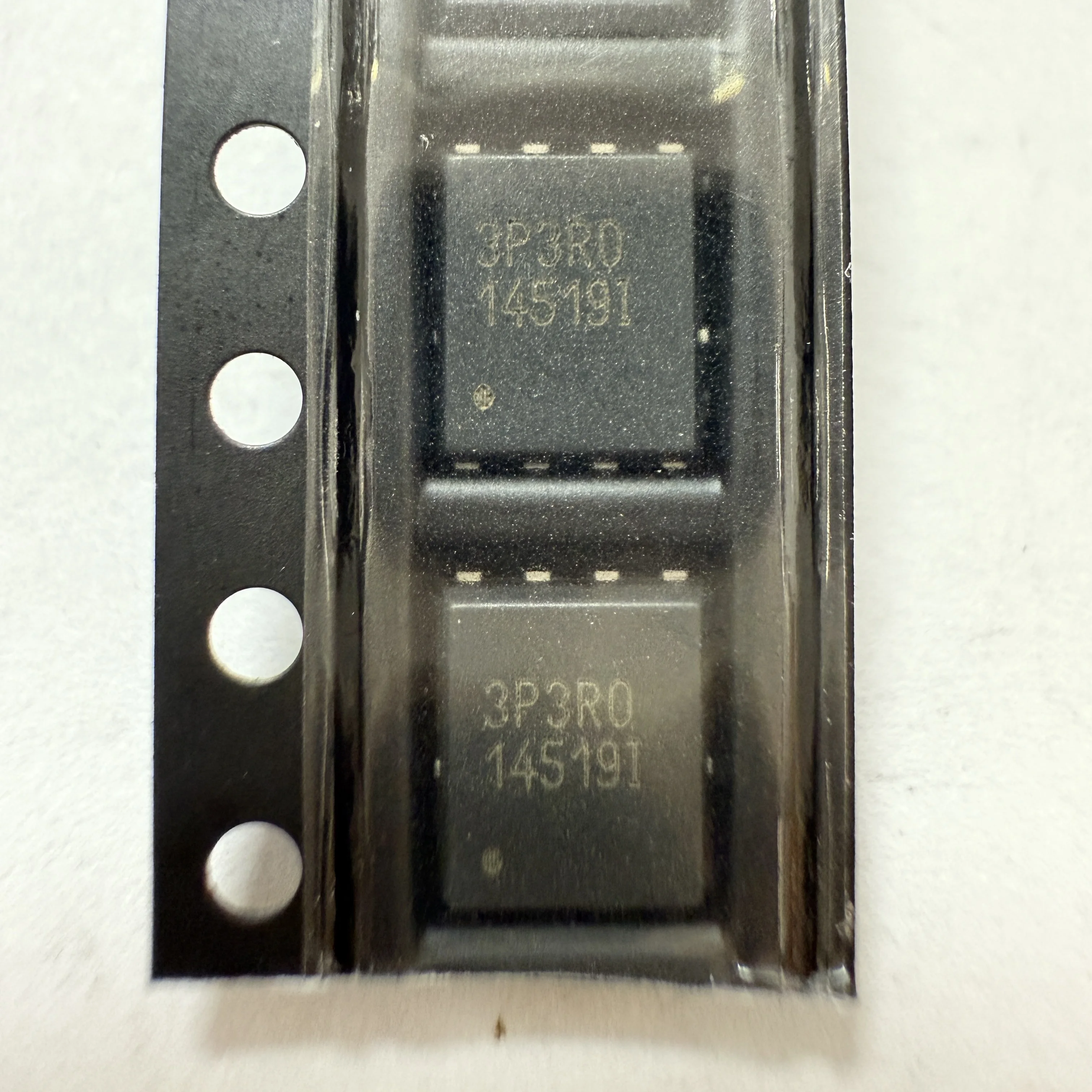 

10PCS/LOT AP3P3R0MT (Field effect transistor (MOSFET))