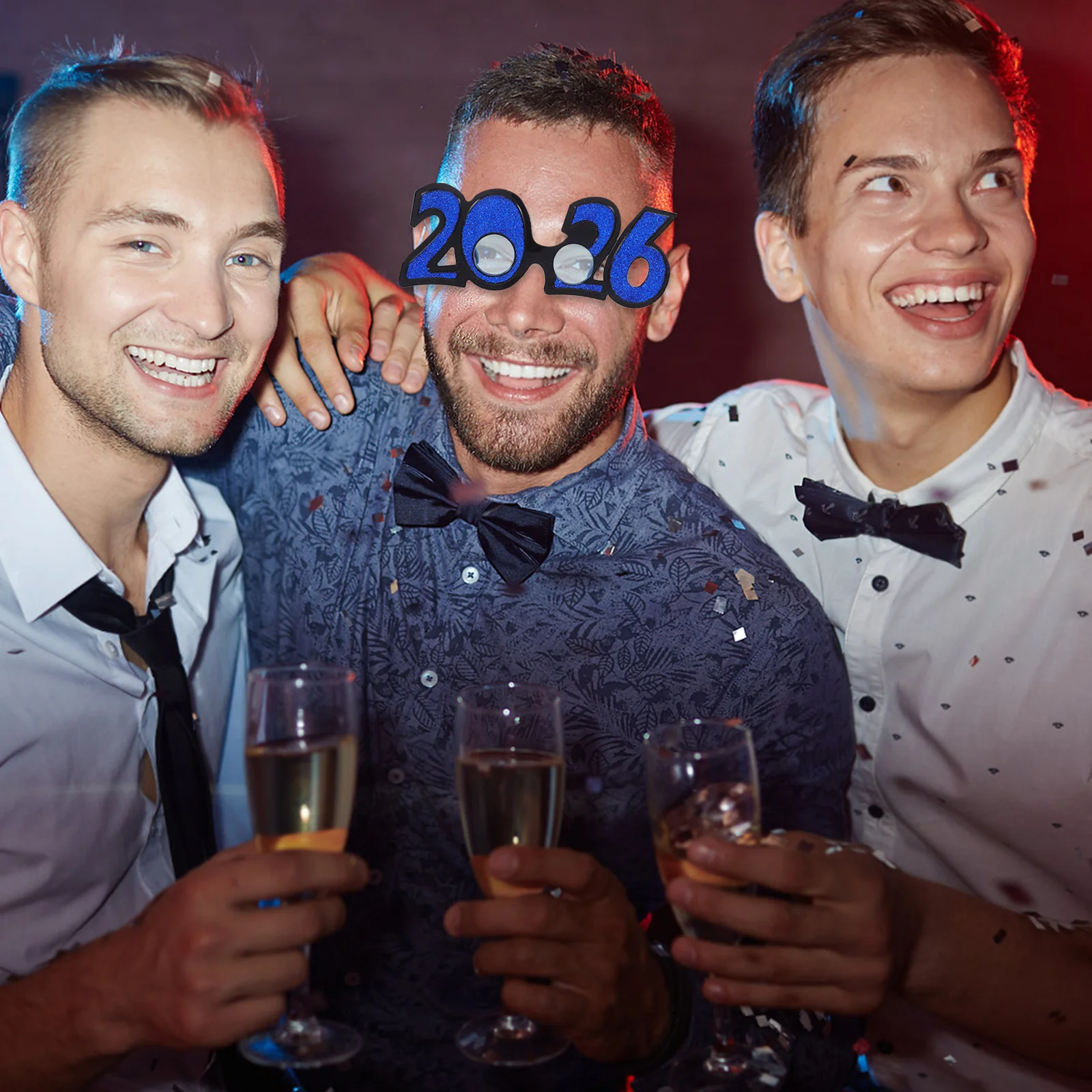 

4Pcs Party Glasses Glitter Plastic Flat Frame Novelty Eyewear Graduation 2026 New Year Photo Birthday Props Party Glasses