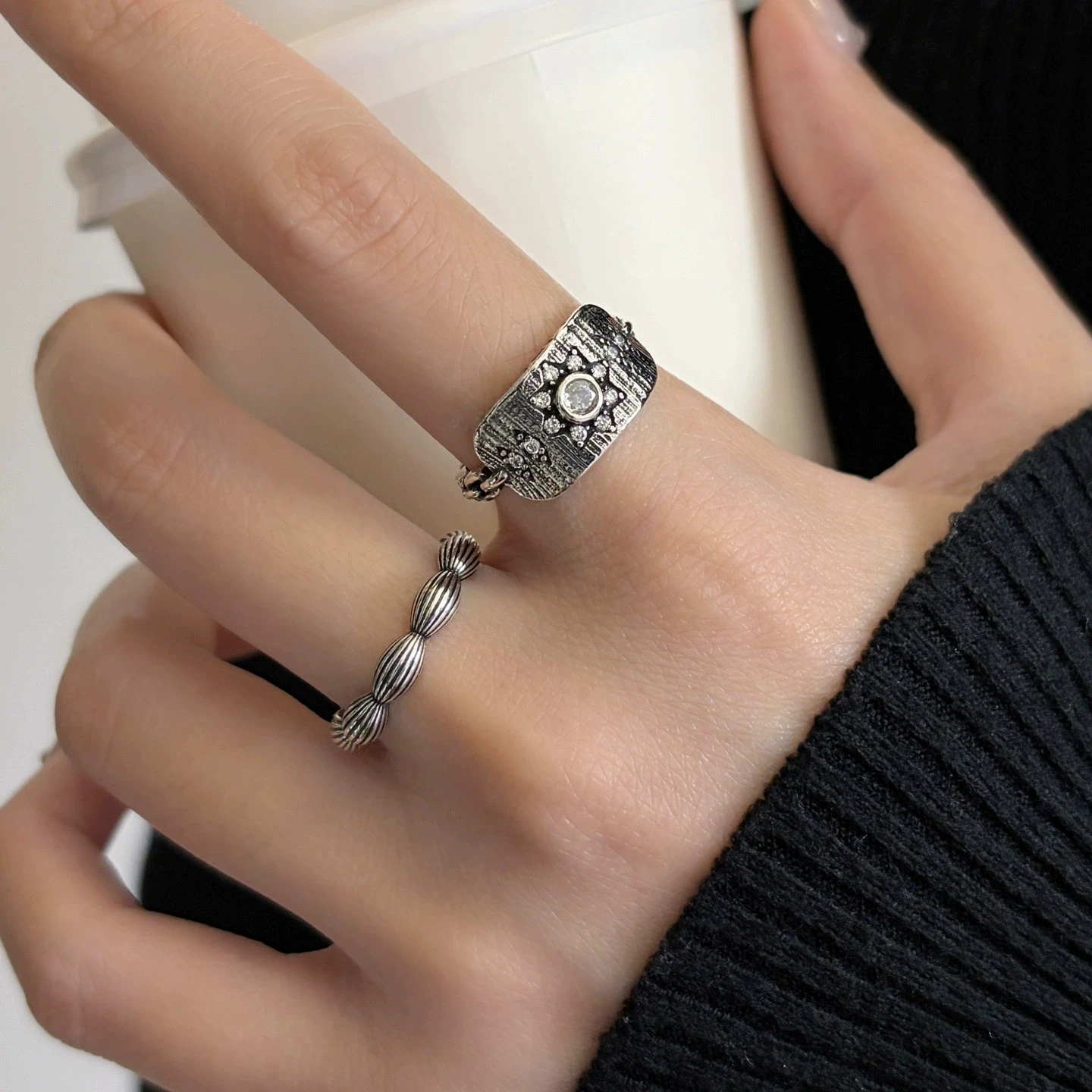 XIYANIKE Vintage Texture Twisted Flower Zircon Adjustable Finger Rings For Women Girl Fashion New Jewelry Gift Party Anillos
