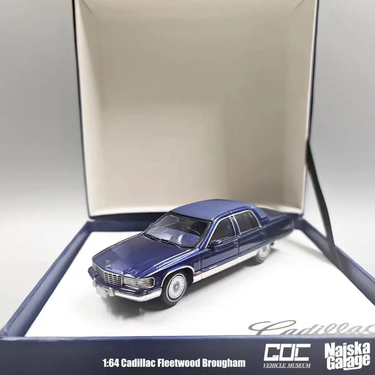 Modelo en miniatura de aleación fundida a presión 1:64 Wood Fleetwood Naiska Garage, decoración para adultos, juguete para niños, regalo para niños