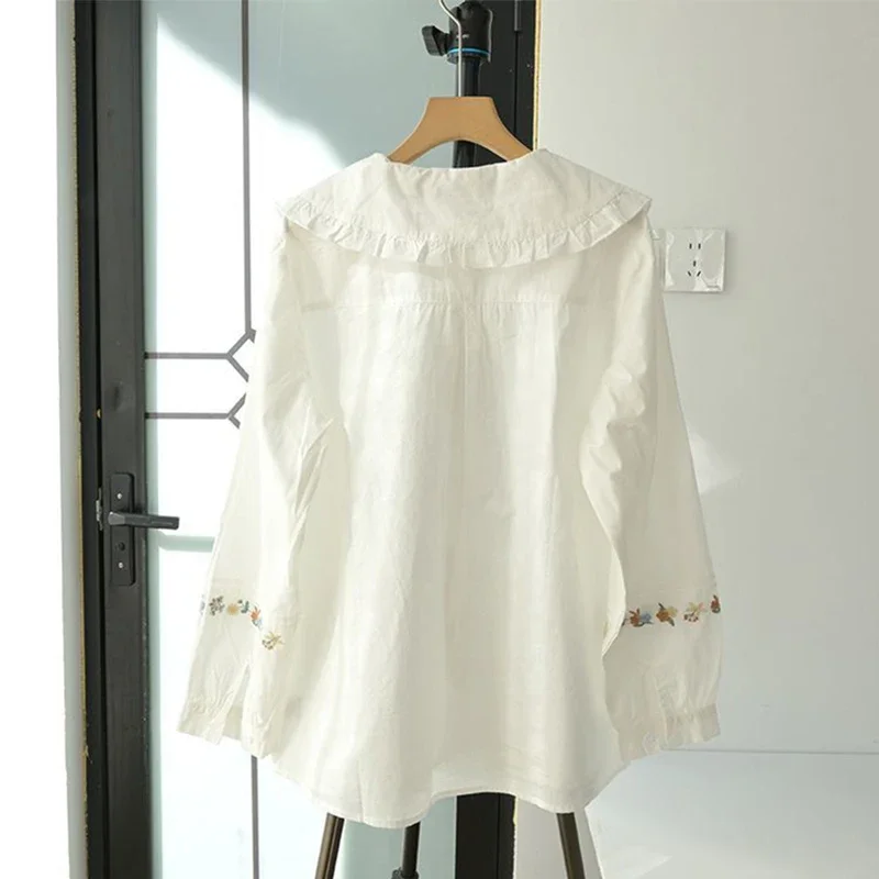 صيف جديد قمصان بيضاء النساء Harajuku Preppy الأزهار التطريز المرأة البلوزات الكورية موضة كم طويل بلايز الإناث عادية