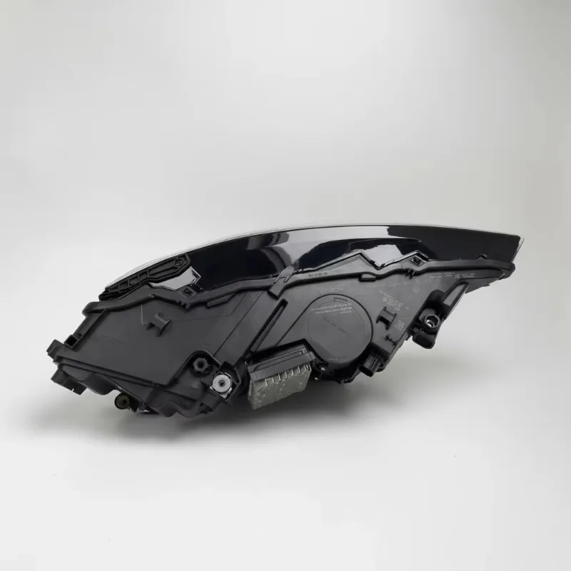 Q7 LED Headlights 2020-2024 6000K 12V 70W 4000LM Universal Fitment Bright Front Headlight Assembly