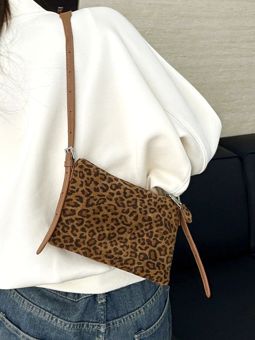 

Новинка 2025 года, сумка для еды из натуральной кожи с леопардовым принтом, большая дорожная сумка Capaci, маленькая сумка для телефона из мягкой матовой кожи