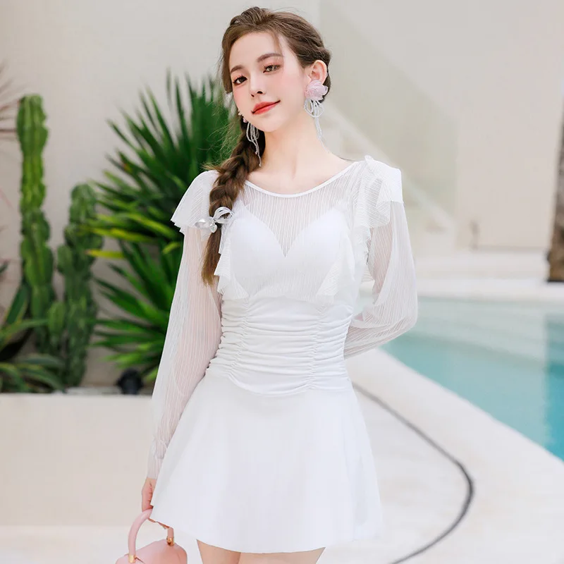 

Women's Fashionable Lace Conservative Slim Vacation Swimsuit