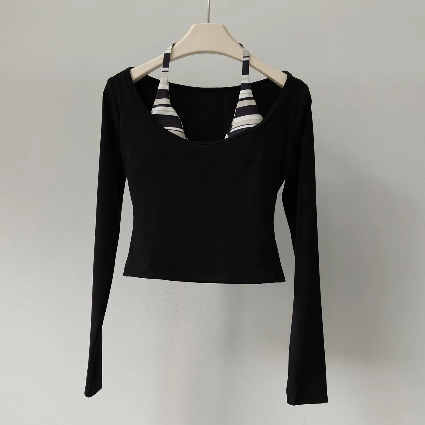 Women's Yoga Long Sleeve Fitness Top Halter Stripe Splicing Cropped Gym Workout Active Breathable Sports Training Shirt