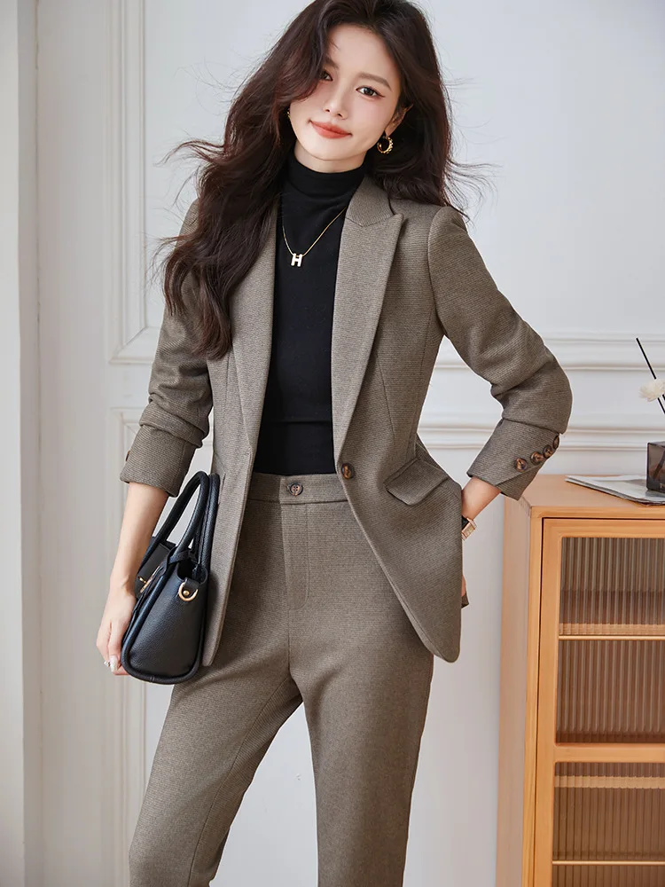 

Women's Woolen Suit for Autumn and Winter2025New stylish goddess-style thickened two-piece suit for petite women commuting