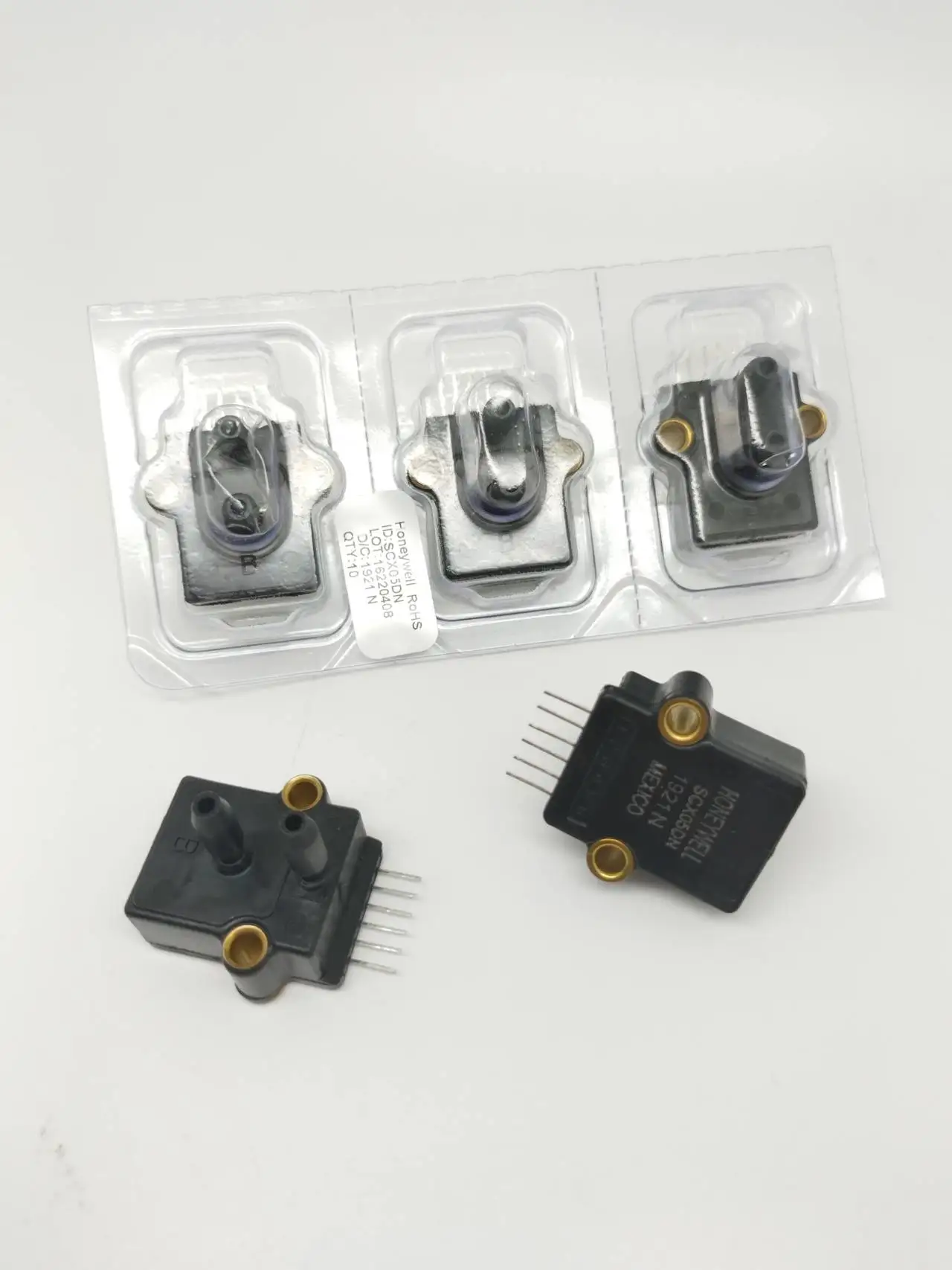 SCX05DN Honeywell Sensor is used in medical equipment, barometry and computer peripherals. This Precision Temperature Sensor is