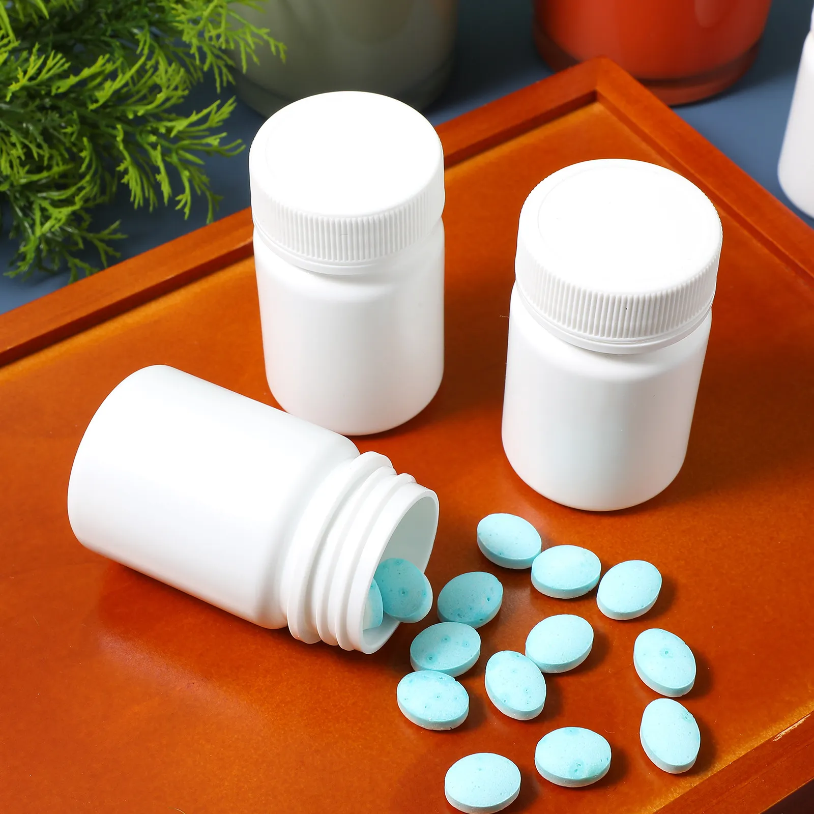 

Набор из 20 шт. портативных контейнеров для таблеток по 50 мл с уникальным кошачьим узором, белые, экологичные, без бисфенола-А, для хранения лекарств в путешествиях