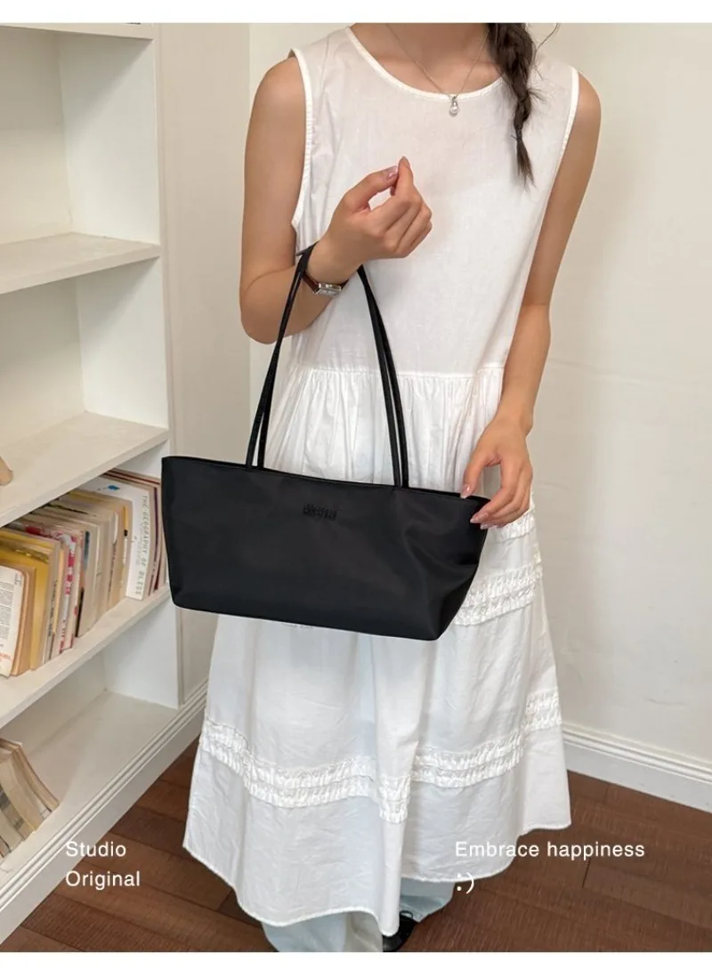 CEEKAY Minimalistische Handtasche aus massivem Nylon, zwei Tragemöglichkeiten, Metall-Sternanhänger, für Mädchen, vielseitig einsetzbar, frische, tägliche Unterarm-Umhängetasche – Detail 20