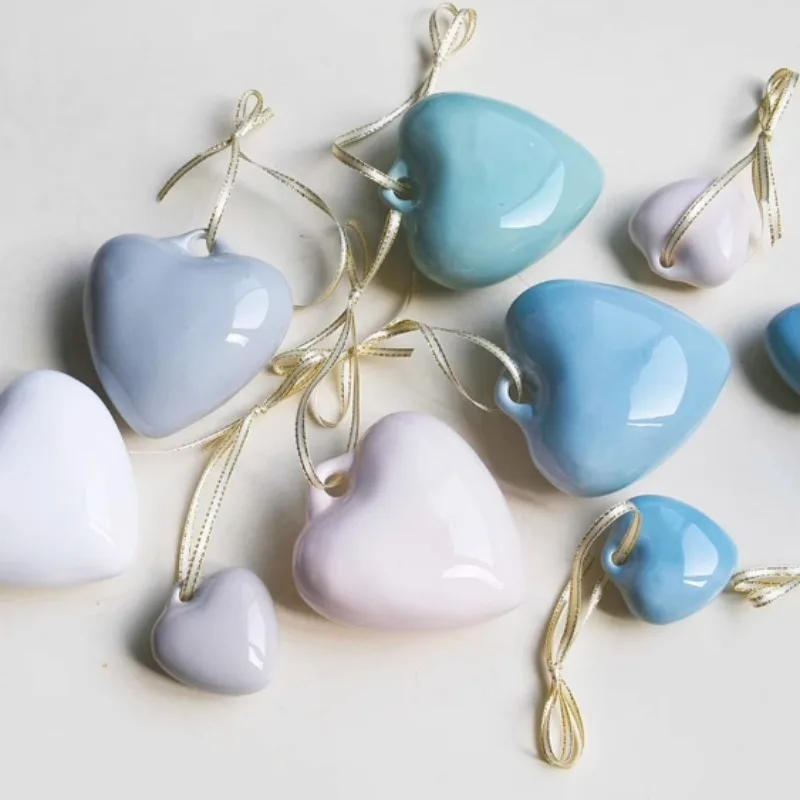 

Valentine's Day Christmas Tree Decoration Cute Hanging Balls Ceramic Heart-Shaped Pendants