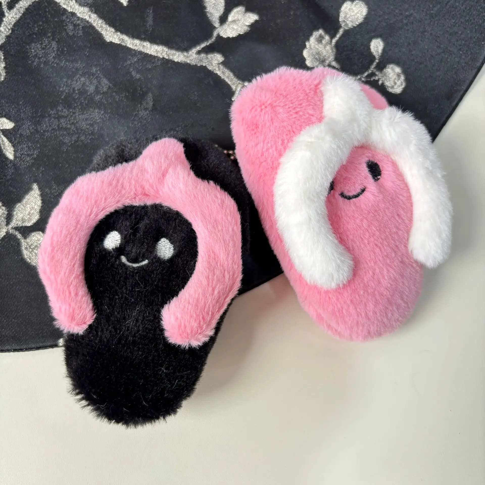 Nuovo divertente peluche pantofole bambola portachiavi spremere cigolante peluche ciondolo pantofole creative peluche portachiavi ciondolo borsa regali carini