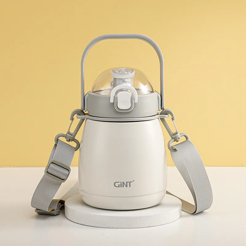 

Симпатичная изолированная бутылка для воды из нержавеющей стали с соломенным ремешком, 900 мл, герметичная многоразовая чашка с двойными стенками и изоляцией для занятий спортом