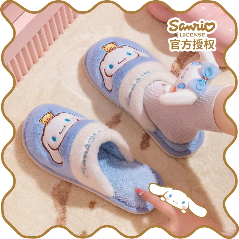 Santio รองเท้าแตะขนกำมะหยี่ลาย Hello Kitty ของแท้, รองเท้าสำหรับใส่ในบ้านให้ความอบอุ่นในฤดูหนาวรองเท้าแตะใส่ในบ้านพื้นเรียบลำลองกันลื่นสำหรับเด็กผู้หญิง