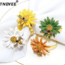 6Pcs New Flower Bee Napkin Rings Metal Daisy Flower Napkin Holder Gold Wedding Napkin Buckles for Party Home Table Decor ERD14