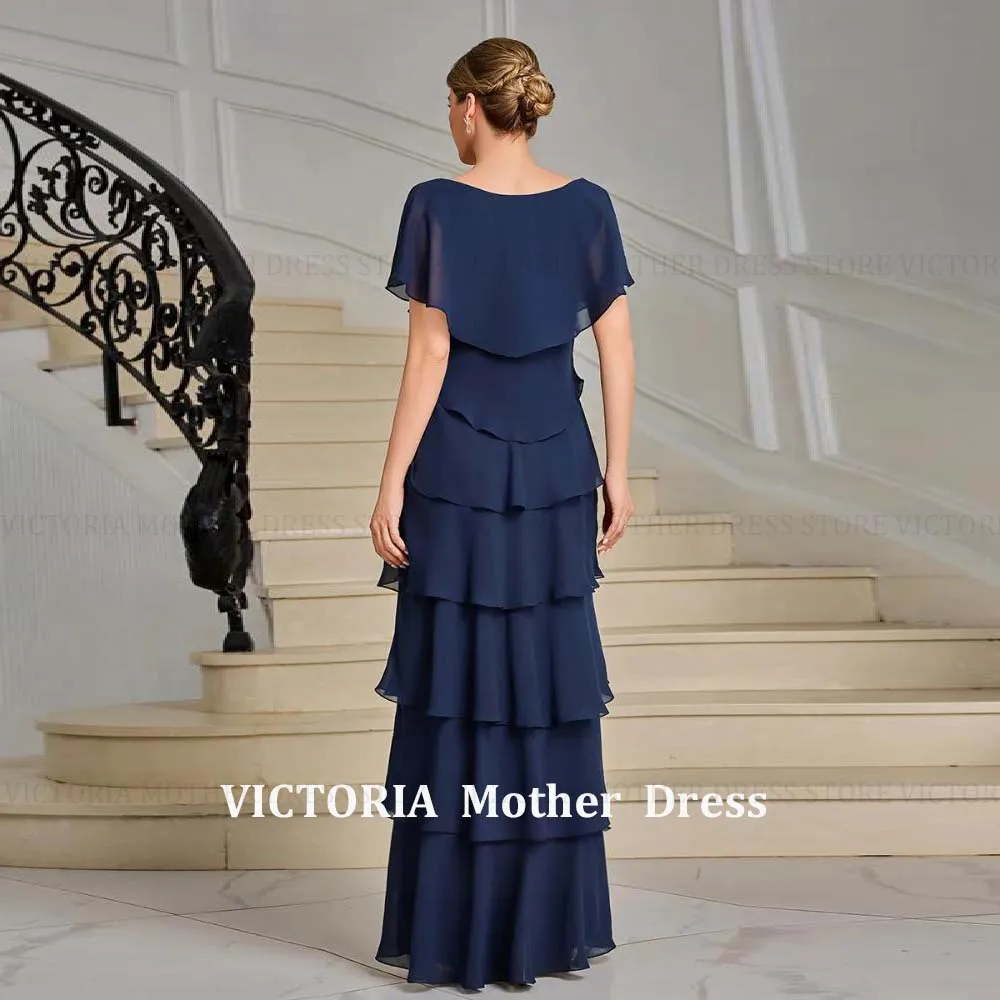 ชุดเดรสแม่เจ้าบ่าว/เจ้าสาวแบบเรียบง่ายหลายชั้น รุ่น VICTORIA ปี 2026 ผ้าชีฟองทรงเอ คอวี ชุดราตรีสำหรับแขกในงานแต่งงาน