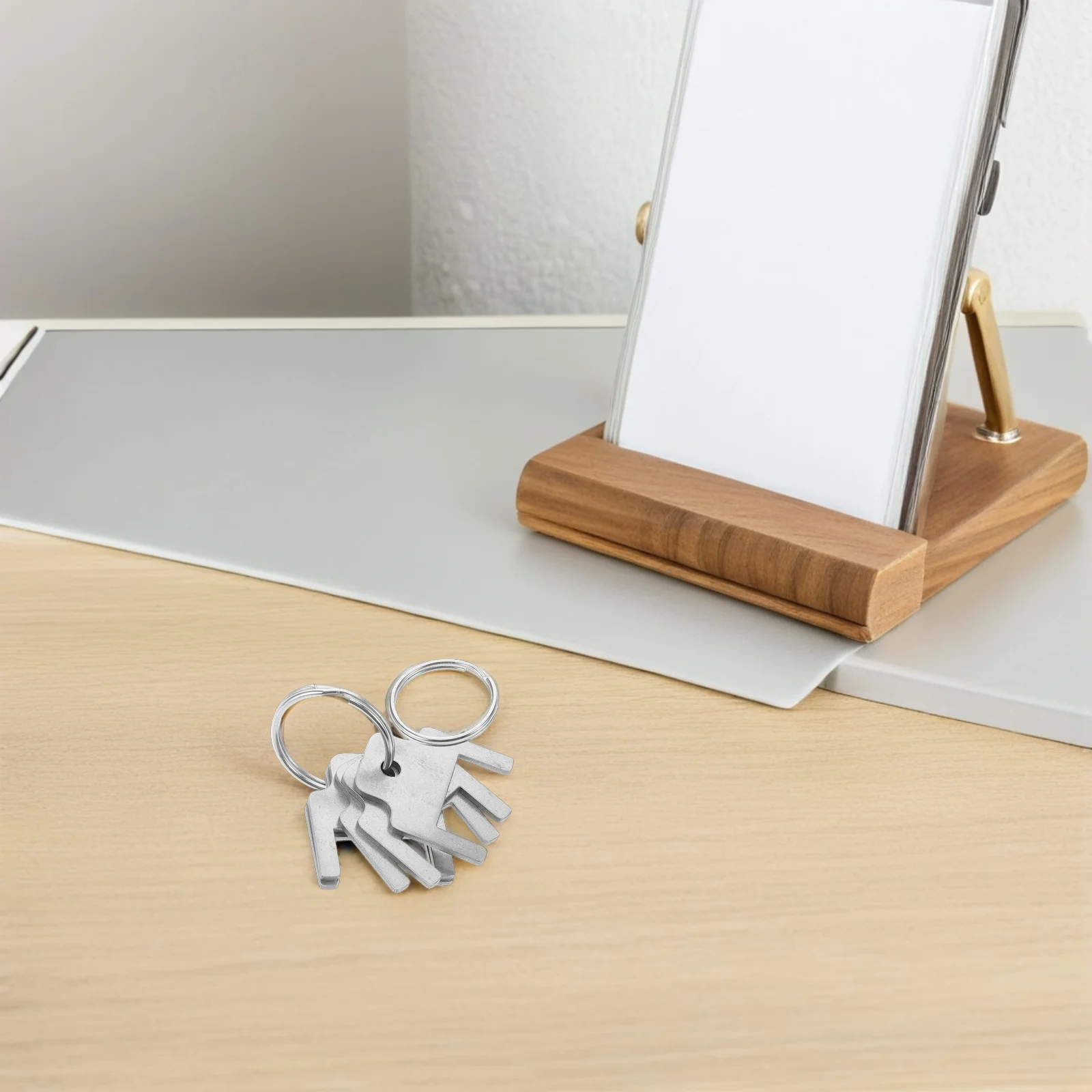 

6Pcs Paper Towel Dispenser Key Durable Compact Portable Precision Lock Design Easy Maintenance Commercial Facilities