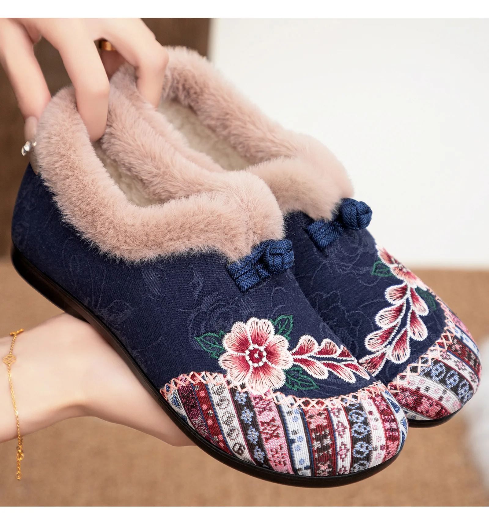 New Products, New Chinese style Women's Printed Breathable, Simple, Fashionable Lazy boots, One Step Flat Shoe