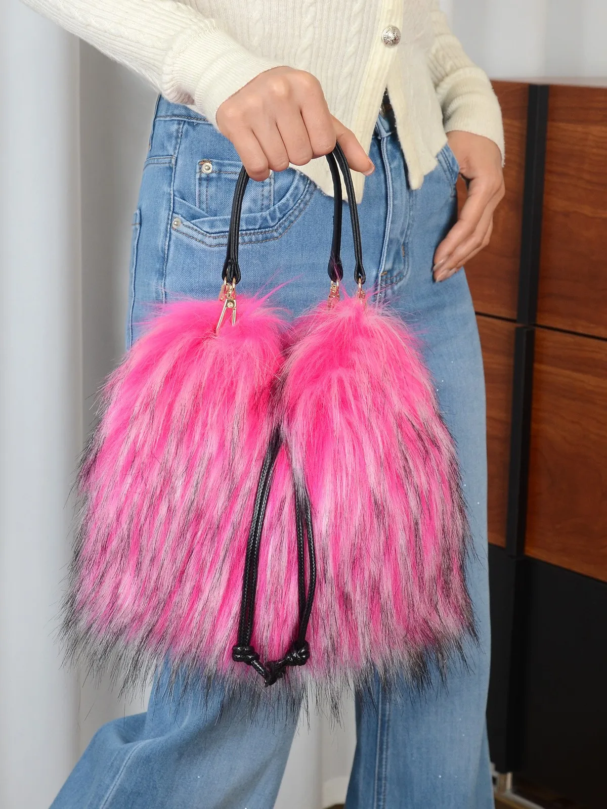 Modische Herbst-Winter Kunstfell-Handtasche Luxuriöse Bucket Bag für Damen Fell-Tragetasche Kunstwaschbärfell Hochwertige Handtasche – Detail 25