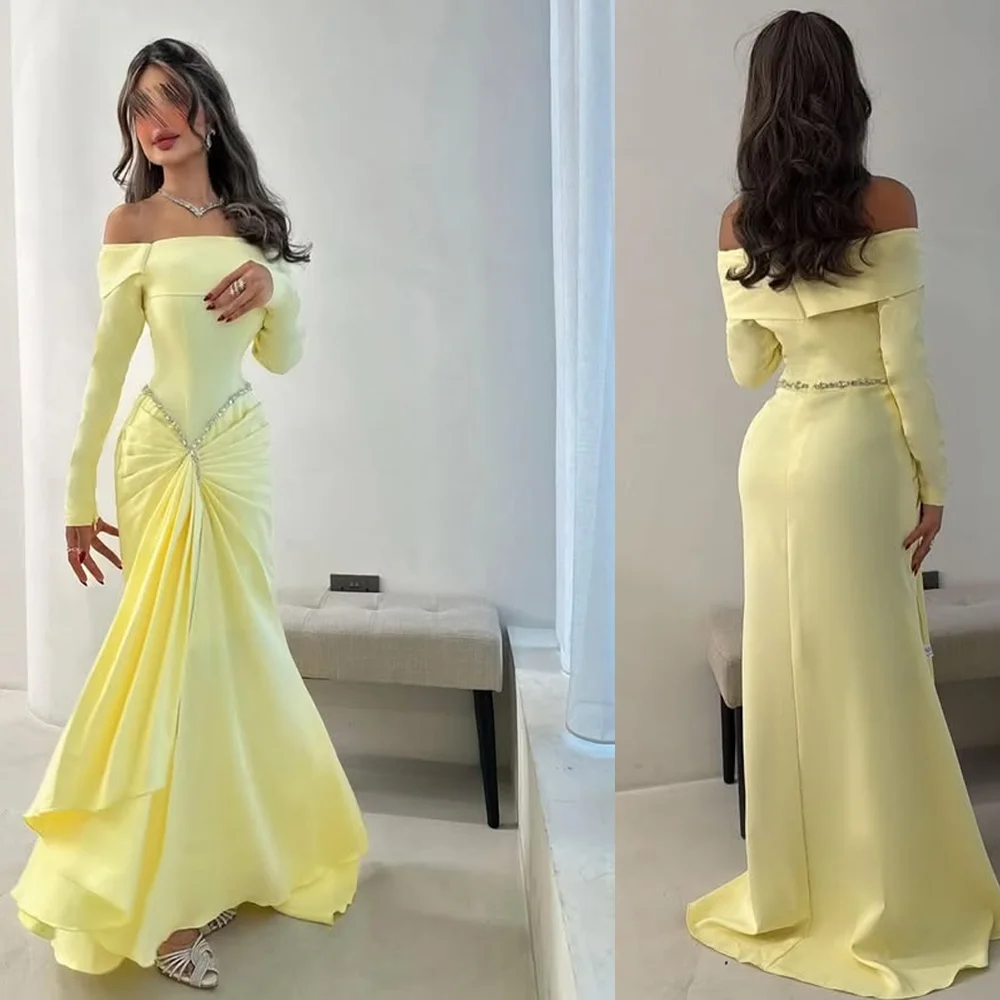 

Boat Collar Satin Pleated Arab Evening Dresses Crystal Floor Length Sheath Long Sleeve Prom Gown for Bridal with Court