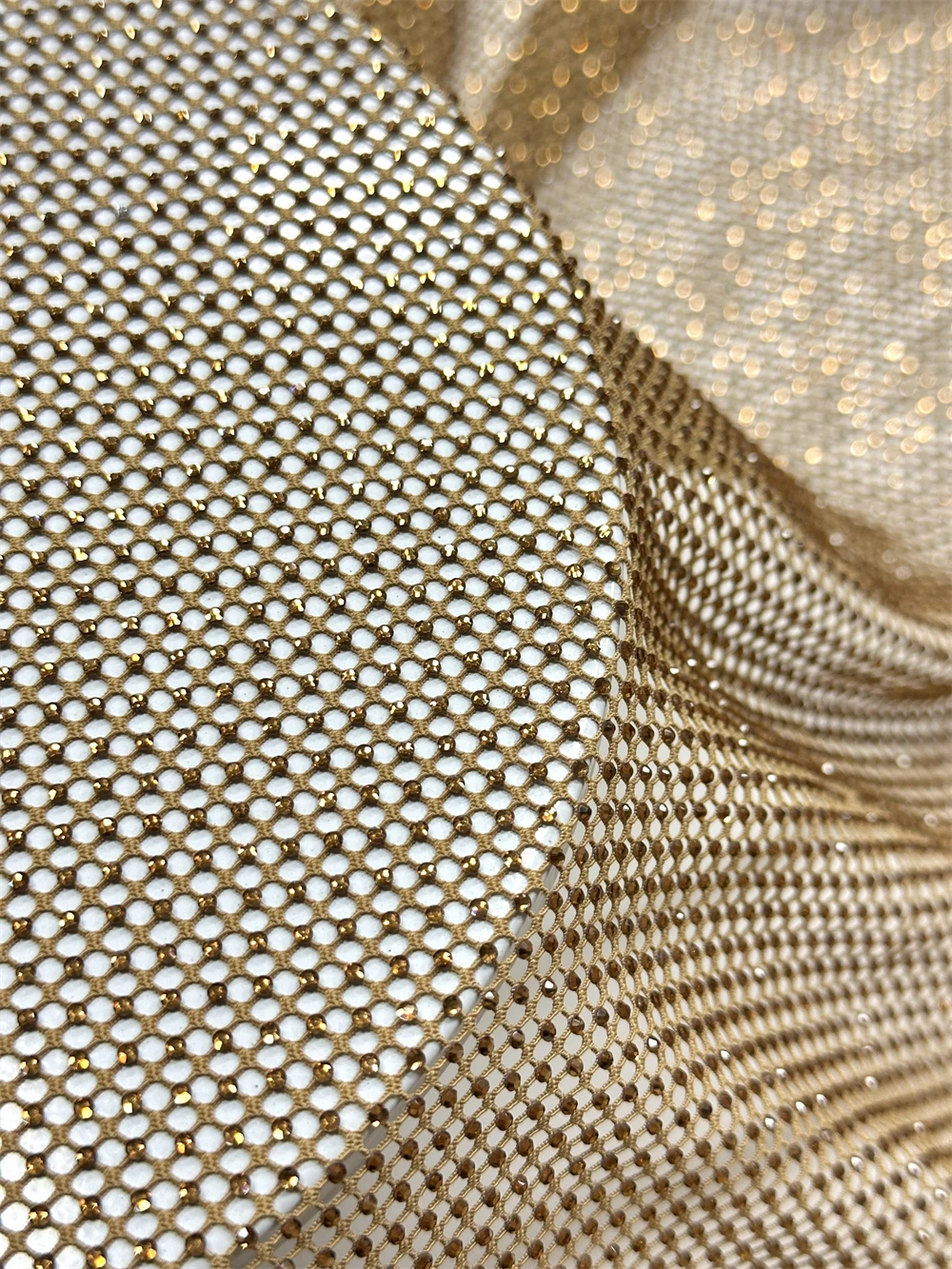 ruban-de-garniture-en-maille-de-strass-exquis-tissu-en-maille-de-cristal-ruban-de-strass-filet-avec-strass-garniture-en-cristal-pour-la-couture-de-robes-diy