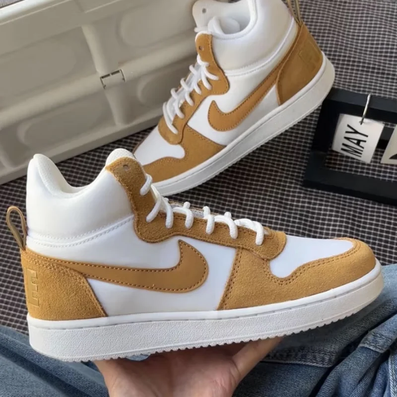 حذاء Nike الجديد خفيف الوزن على شكل حرف U بتصميم مفتوح يجعل الأرجل تبدو أطولًا، أحذية تزلج نسائية خارجية مقاومة للاهتراء، أحذية مسطحة مريحة ومتينة للاستخدام اليومي، أحذية كستنائية عصرية متعددة الاستخدامات Hv1802-121