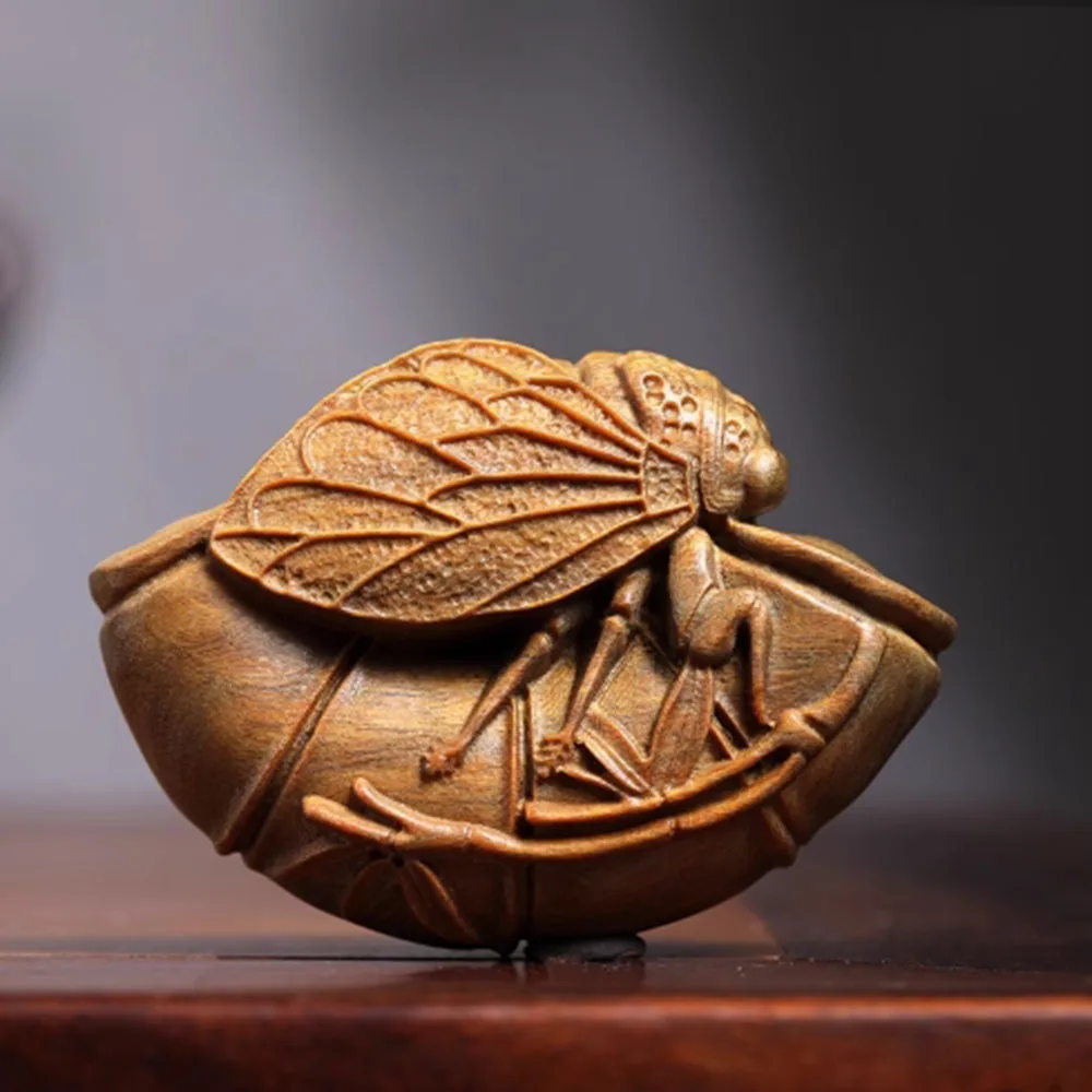 JW174- 7 CM Cicada on Bamboo Green Sandalwood Sculpture Animal Figurine Decoration Craft Gift Miniatur Ornaments