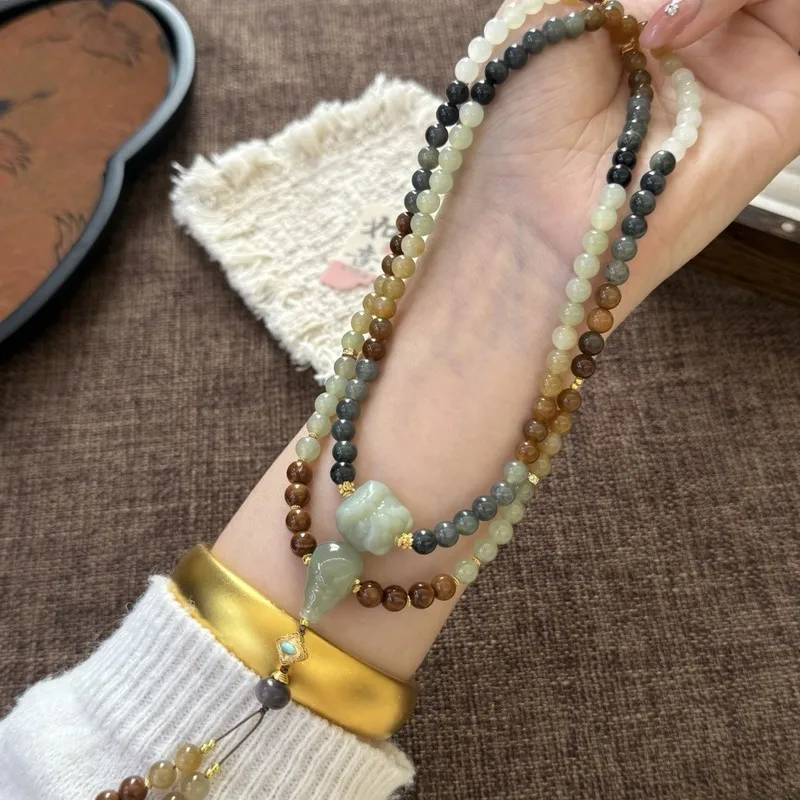 Natural Hetian jade, blue white tricolor four-strand bracelet paired old amber 6mm in size with fine texture and no