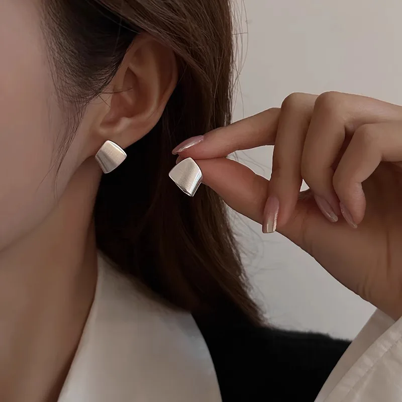 

VENTFILLE серьги-гвоздики из стерлингового серебра 925 пробы с геометрическим узором для женщин, универсальные офисные украшения с глазурью, подарок на вечеринку, оптовая продажа