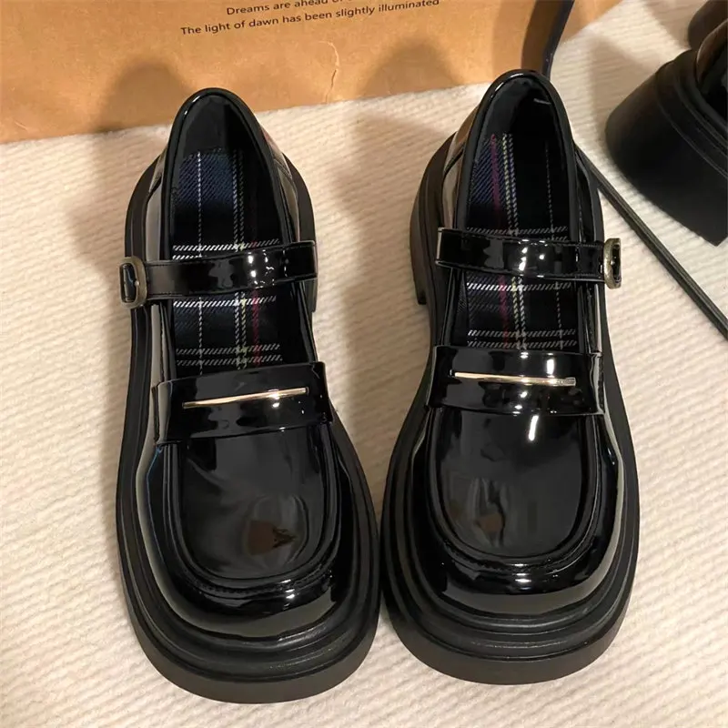 Patent Leather Lolita Shoes Women 2024 Gothic Round Toe Platform Mary Jane Shoes Women Classics Retro Thick Heel Cosplay shoes