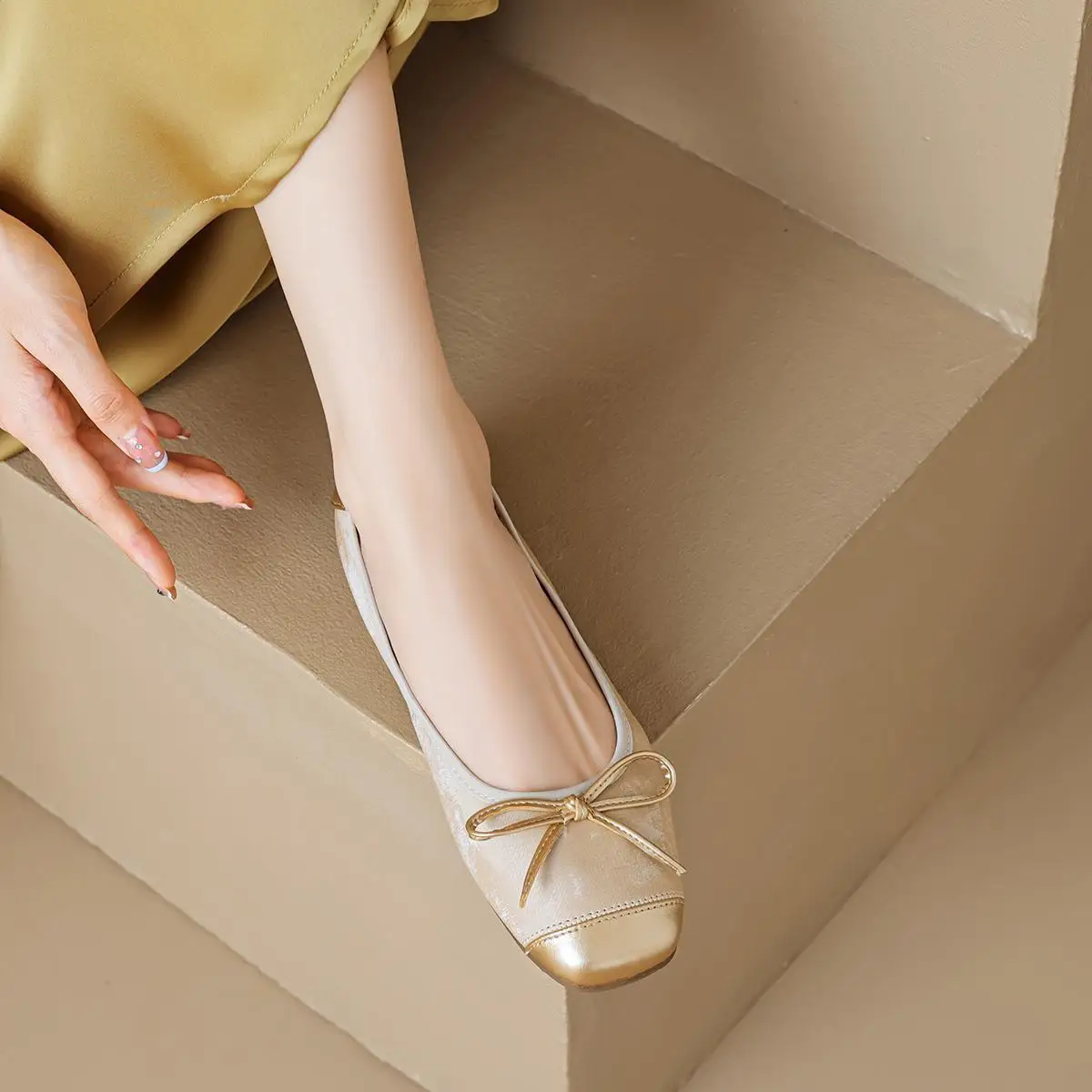 

Новые летние женские туфли 2026 года во французском стиле с бантом, низким вырезом и мягкой подошвой